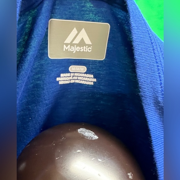 Phillies V-Neck T-shirt - Picture 7 of 11